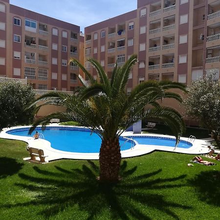 Bonito Apartamento En Torrevieja Exterior foto